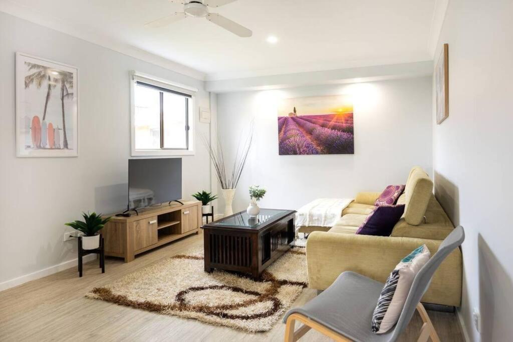 Salty Vibes Apartment Молимук Екстериор снимка