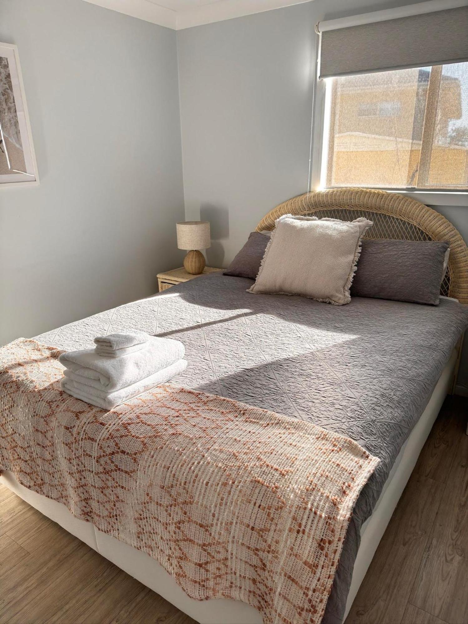 Salty Vibes Apartment Молимук Екстериор снимка